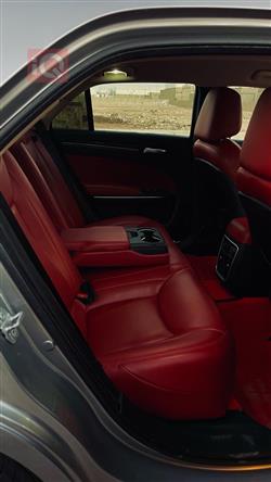 کرایسلەر 300